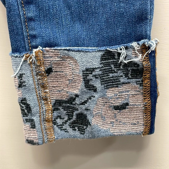 LOFT made and loved Modern Skinny Jean Floral Embroidered Cuff 26/2 - Picture 4 of 15